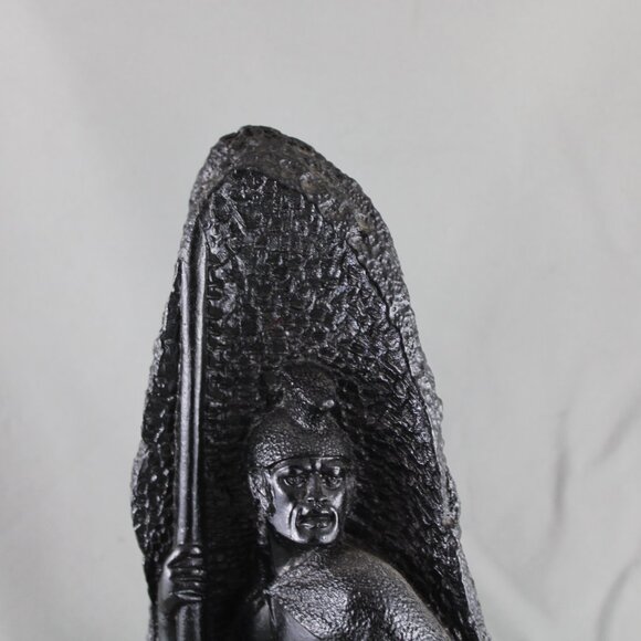 Vintage Coco Joe's Statue - King Kamehameha with Spear in Cave - Made with Lava - Picture 2 of 10